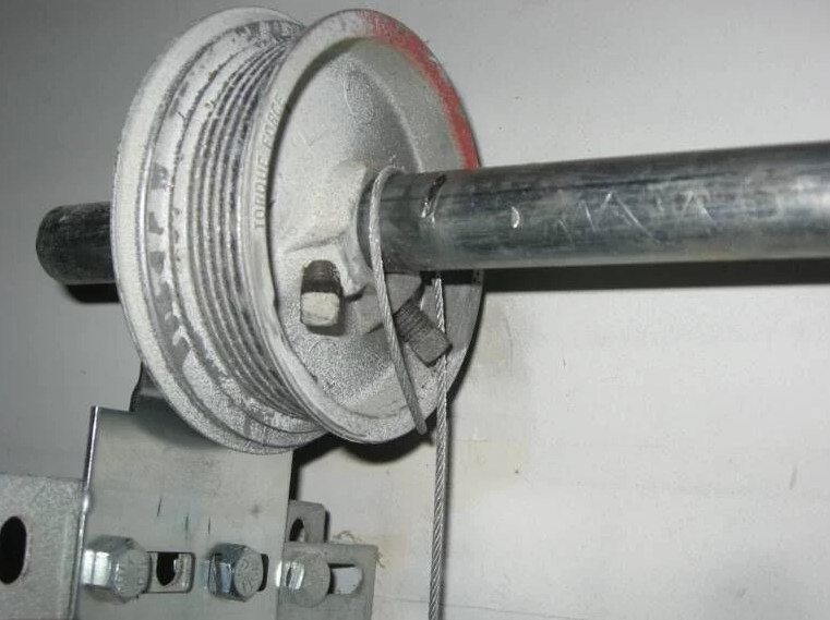 garage door cable repair.